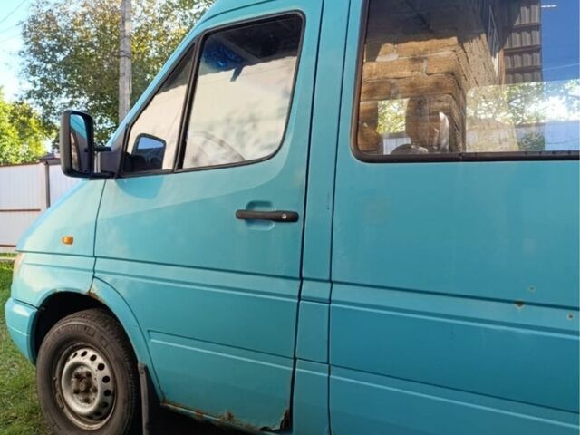 Зелений Мерседес Sprinter, об'ємом двигуна 2.7 л та пробігом 287 тис. км за 6000 $, фото 4 на Automoto.ua