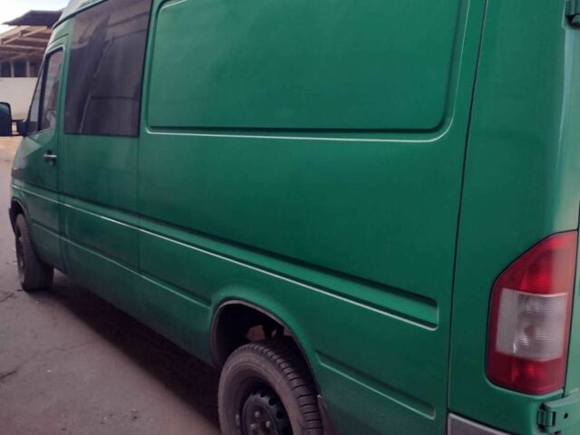 Зелений Мерседес Sprinter, об'ємом двигуна 0.22 л та пробігом 560 тис. км за 7300 $, фото 23 на Automoto.ua