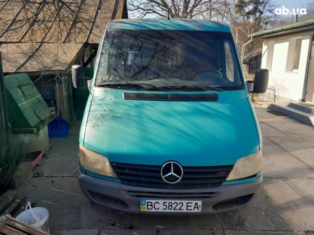 Зеленый Мерседес Sprinter, объемом двигателя 2.1 л и пробегом 547 тыс. км за 5500 $, фото 1 на Automoto.ua