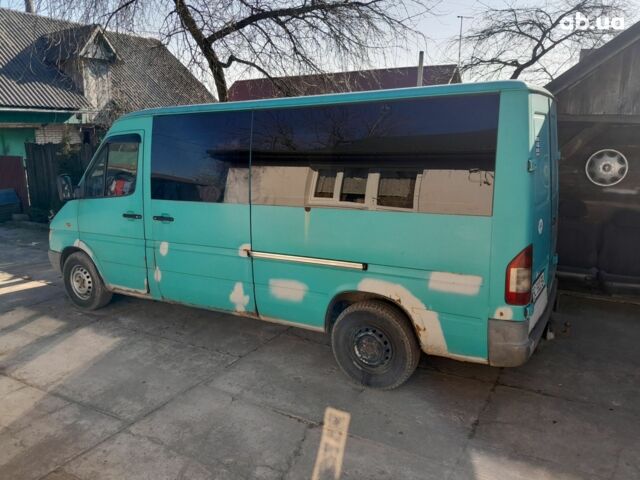 Зеленый Мерседес Sprinter, объемом двигателя 2.1 л и пробегом 547 тыс. км за 5500 $, фото 8 на Automoto.ua