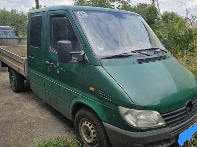 Зелений Мерседес Sprinter, об'ємом двигуна 0 л та пробігом 230 тис. км за 4177 $, фото 1 на Automoto.ua
