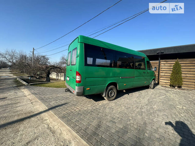 Зеленый Мерседес Sprinter, объемом двигателя 0 л и пробегом 450 тыс. км за 6500 $, фото 2 на Automoto.ua