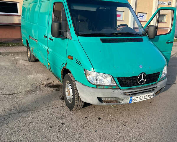 Зеленый Мерседес Sprinter, объемом двигателя 2.2 л и пробегом 737 тыс. км за 6499 $, фото 1 на Automoto.ua