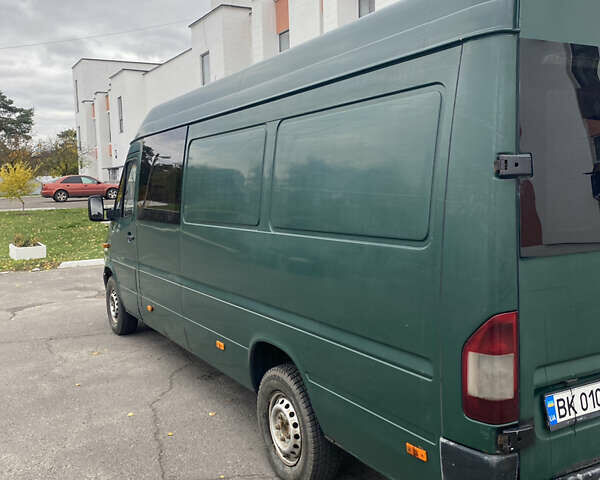 Мерседес Sprinter 2003 у Вараш (Кузнецовськ) на Automoto.ua Зелений Мерседес Sprinter, об'ємом двигуна 2.15 л та пробігом 673 тис. км за 6350 $, фото 3 на Automoto.ua