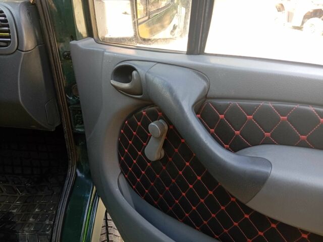 Зеленый Мерседес Sprinter, объемом двигателя 2.1 л и пробегом 560 тыс. км за 6900 $, фото 11 на Automoto.ua