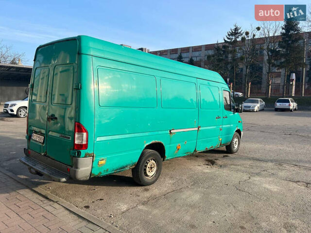 Зеленый Мерседес Sprinter, объемом двигателя 2.2 л и пробегом 737 тыс. км за 6499 $, фото 12 на Automoto.ua