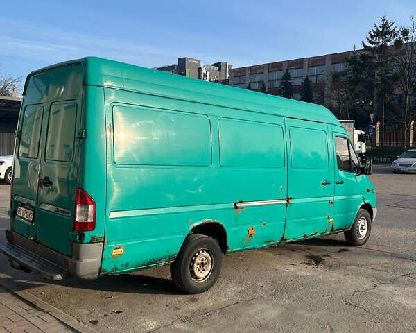 Зеленый Мерседес Sprinter, объемом двигателя 2.2 л и пробегом 737 тыс. км за 6499 $, фото 9 на Automoto.ua