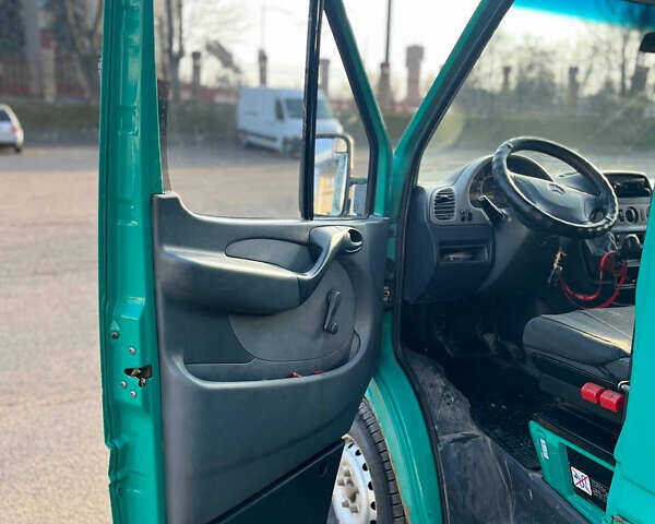 Зеленый Мерседес Sprinter, объемом двигателя 2.2 л и пробегом 737 тыс. км за 6499 $, фото 28 на Automoto.ua