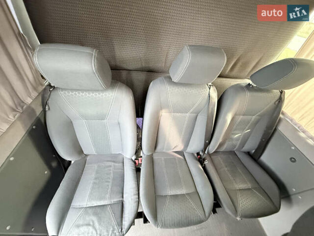 Зелений Мерседес Sprinter, об'ємом двигуна 2.69 л та пробігом 720 тис. км за 7600 $, фото 33 на Automoto.ua