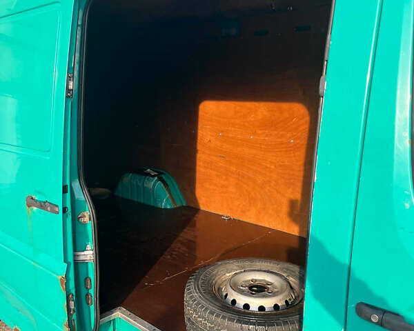 Зеленый Мерседес Sprinter, объемом двигателя 2.2 л и пробегом 737 тыс. км за 6499 $, фото 16 на Automoto.ua