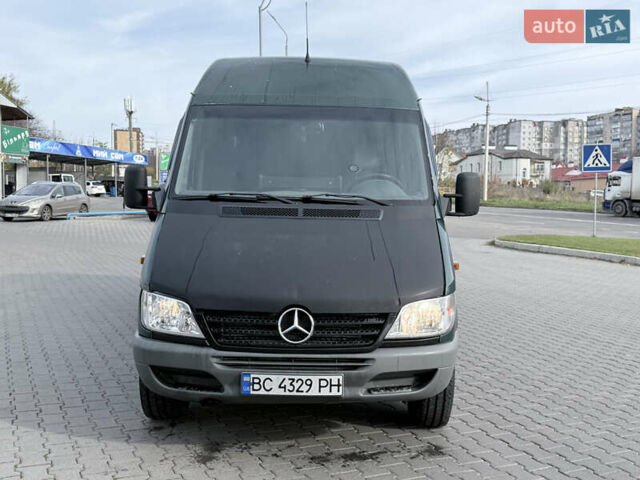 Зелений Мерседес Sprinter, об'ємом двигуна 2.69 л та пробігом 720 тис. км за 7600 $, фото 3 на Automoto.ua