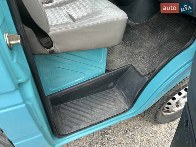 Зеленый Мерседес Sprinter, объемом двигателя 2.69 л и пробегом 400 тыс. км за 7950 $, фото 23 на Automoto.ua