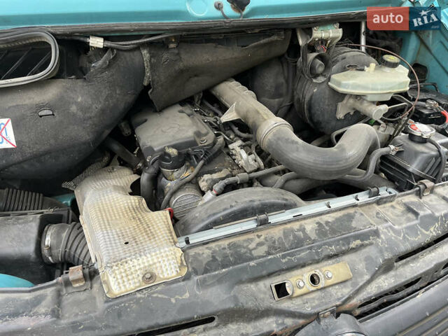 Зеленый Мерседес Sprinter, объемом двигателя 2.69 л и пробегом 400 тыс. км за 7950 $, фото 27 на Automoto.ua