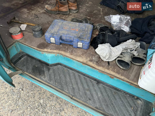 Зеленый Мерседес Sprinter, объемом двигателя 2.69 л и пробегом 400 тыс. км за 7950 $, фото 24 на Automoto.ua