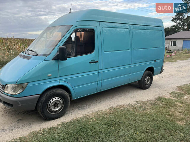 Зеленый Мерседес Sprinter, объемом двигателя 2.69 л и пробегом 400 тыс. км за 7950 $, фото 5 на Automoto.ua