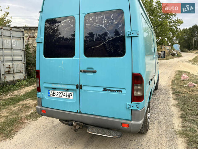 Зеленый Мерседес Sprinter, объемом двигателя 2.69 л и пробегом 400 тыс. км за 7950 $, фото 8 на Automoto.ua