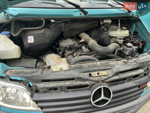 Зеленый Мерседес Sprinter, объемом двигателя 2.69 л и пробегом 400 тыс. км за 7950 $, фото 25 на Automoto.ua