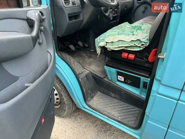 Зеленый Мерседес Sprinter, объемом двигателя 2.69 л и пробегом 400 тыс. км за 7950 $, фото 16 на Automoto.ua