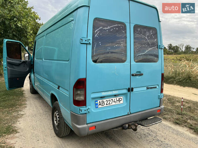 Зеленый Мерседес Sprinter, объемом двигателя 2.69 л и пробегом 400 тыс. км за 7950 $, фото 7 на Automoto.ua