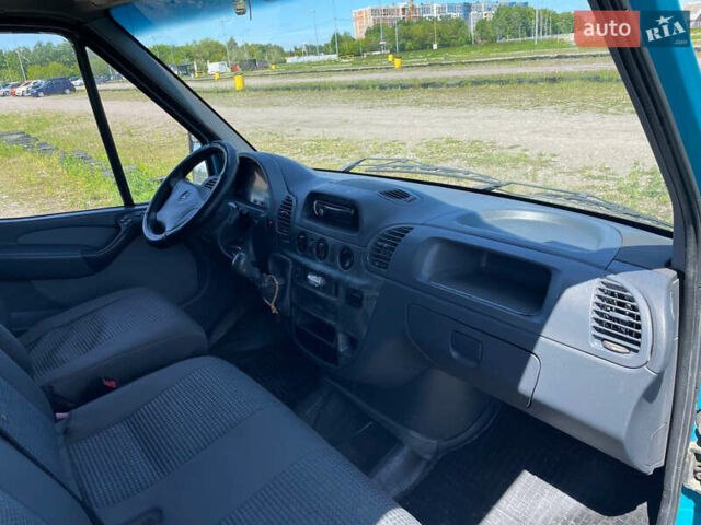 Зеленый Мерседес Sprinter, объемом двигателя 2.15 л и пробегом 800 тыс. км за 10600 $, фото 6 на Automoto.ua