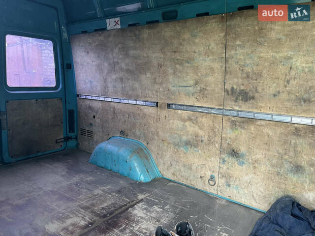 Зеленый Мерседес Sprinter, объемом двигателя 2.69 л и пробегом 400 тыс. км за 7950 $, фото 19 на Automoto.ua