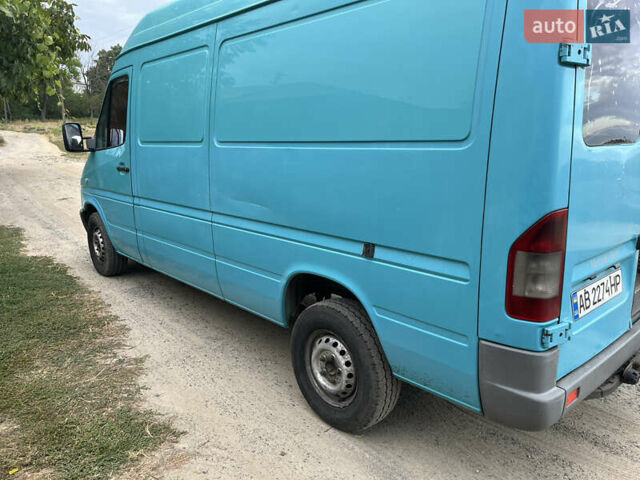 Зеленый Мерседес Sprinter, объемом двигателя 2.69 л и пробегом 400 тыс. км за 7950 $, фото 6 на Automoto.ua