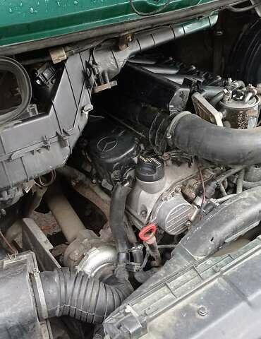 Зеленый Мерседес Sprinter, объемом двигателя 2.2 л и пробегом 450 тыс. км за 10000 $, фото 11 на Automoto.ua