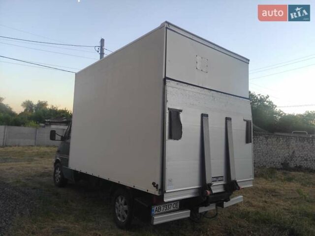 Зеленый Мерседес Sprinter, объемом двигателя 2.69 л и пробегом 450 тыс. км за 10900 $, фото 6 на Automoto.ua