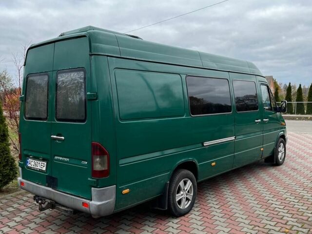Зеленый Мерседес Sprinter, объемом двигателя 2.7 л и пробегом 800 тыс. км за 8000 $, фото 2 на Automoto.ua