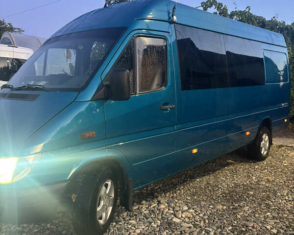 Зелений Мерседес Sprinter, об'ємом двигуна 2.1 л та пробігом 400 тис. км за 11000 $, фото 3 на Automoto.ua