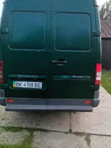 Зелений Мерседес Sprinter, об'ємом двигуна 2.2 л та пробігом 380 тис. км за 8999 $, фото 3 на Automoto.ua