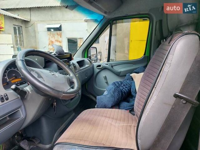 Зеленый Мерседес Sprinter, объемом двигателя 2.15 л и пробегом 568 тыс. км за 10200 $, фото 6 на Automoto.ua