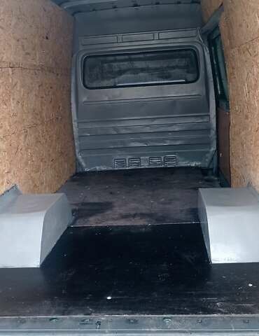 Зеленый Мерседес Sprinter, объемом двигателя 2.2 л и пробегом 450 тыс. км за 10000 $, фото 8 на Automoto.ua