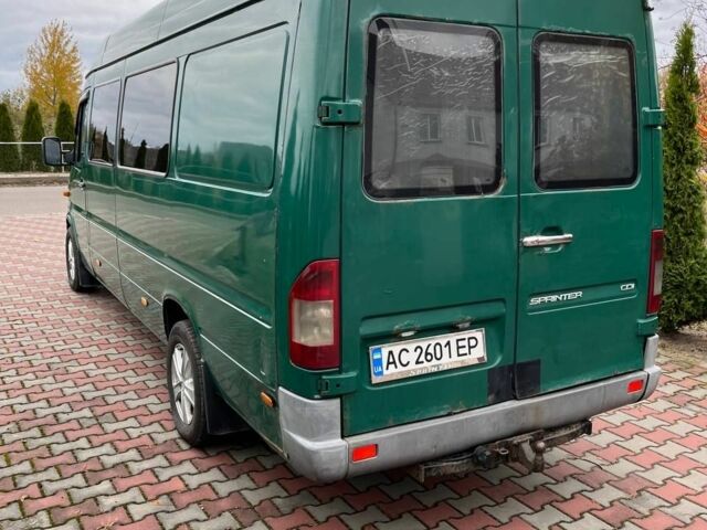 Зеленый Мерседес Sprinter, объемом двигателя 2.7 л и пробегом 800 тыс. км за 8000 $, фото 3 на Automoto.ua