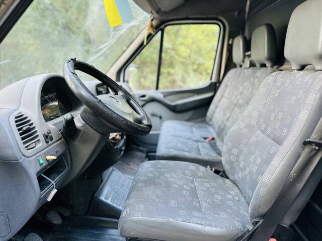 Зеленый Мерседес Sprinter, объемом двигателя 2.2 л и пробегом 280 тыс. км за 2800 $, фото 10 на Automoto.ua