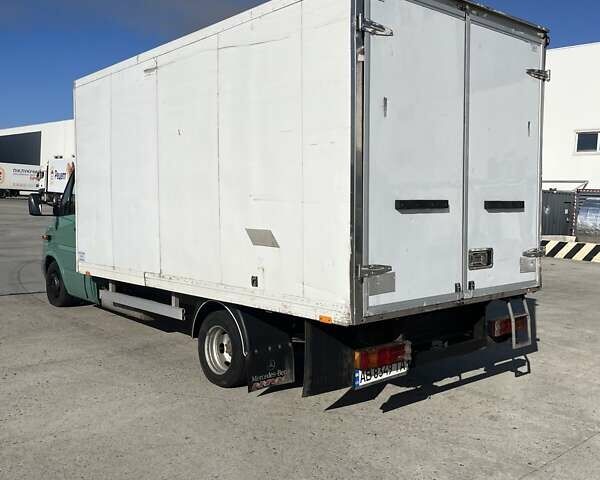 Зеленый Мерседес Sprinter, объемом двигателя 2.69 л и пробегом 8 тыс. км за 1100 $, фото 2 на Automoto.ua