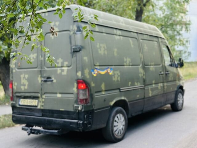 Зеленый Мерседес Sprinter, объемом двигателя 2.2 л и пробегом 280 тыс. км за 2800 $, фото 4 на Automoto.ua