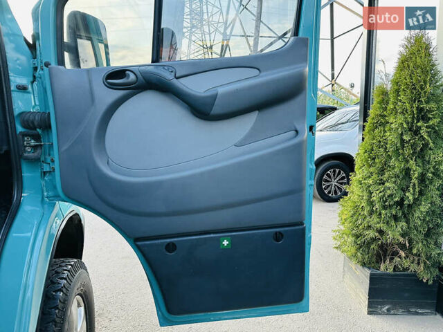 Зелений Мерседес Sprinter, об'ємом двигуна 2.15 л та пробігом 150 тис. км за 16700 $, фото 18 на Automoto.ua