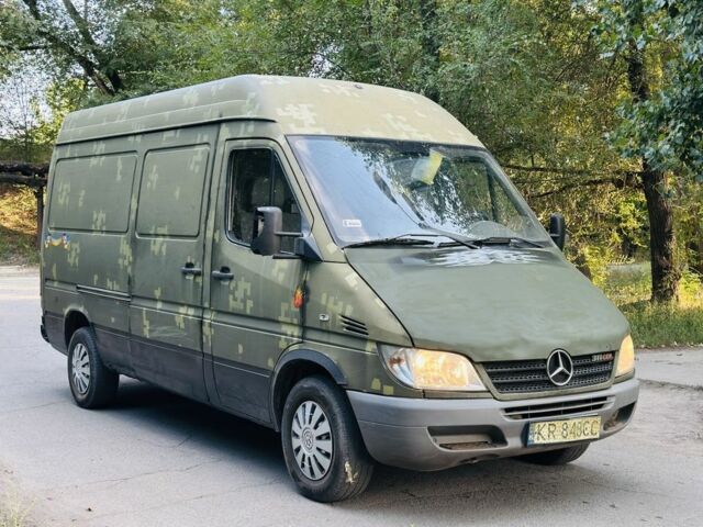 Зеленый Мерседес Sprinter, объемом двигателя 2.2 л и пробегом 280 тыс. км за 2800 $, фото 8 на Automoto.ua