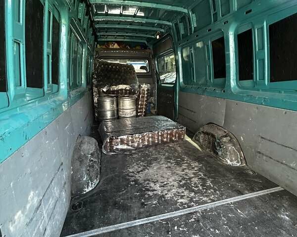 Зелений Мерседес Sprinter, об'ємом двигуна 3 л та пробігом 288 тис. км за 13000 $, фото 5 на Automoto.ua