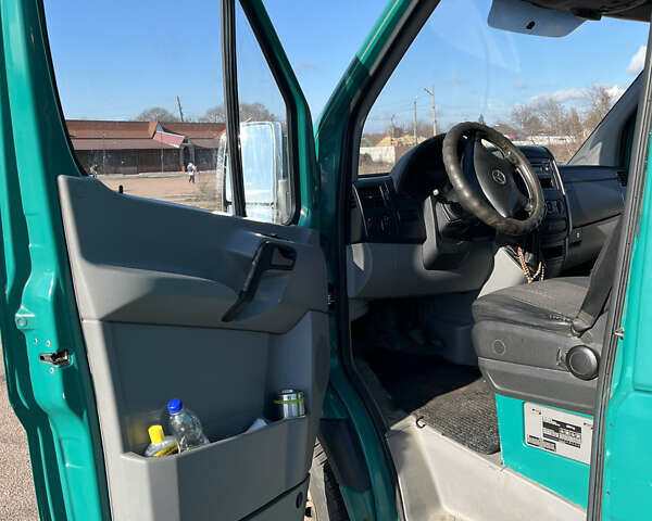Зеленый Мерседес Sprinter, объемом двигателя 0 л и пробегом 390 тыс. км за 10800 $, фото 9 на Automoto.ua