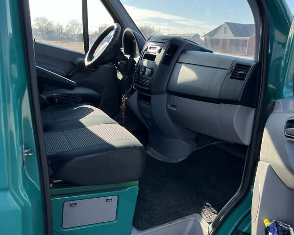 Зеленый Мерседес Sprinter, объемом двигателя 0 л и пробегом 390 тыс. км за 10800 $, фото 14 на Automoto.ua