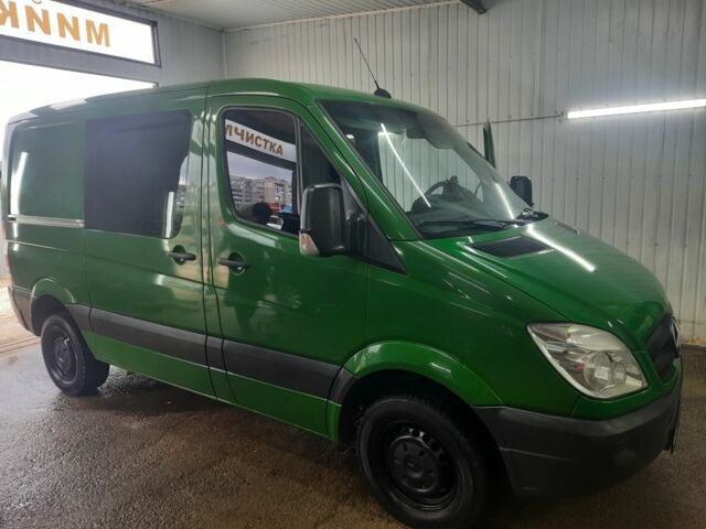 Зеленый Мерседес Sprinter, объемом двигателя 2.1 л и пробегом 417 тыс. км за 10000 $, фото 12 на Automoto.ua