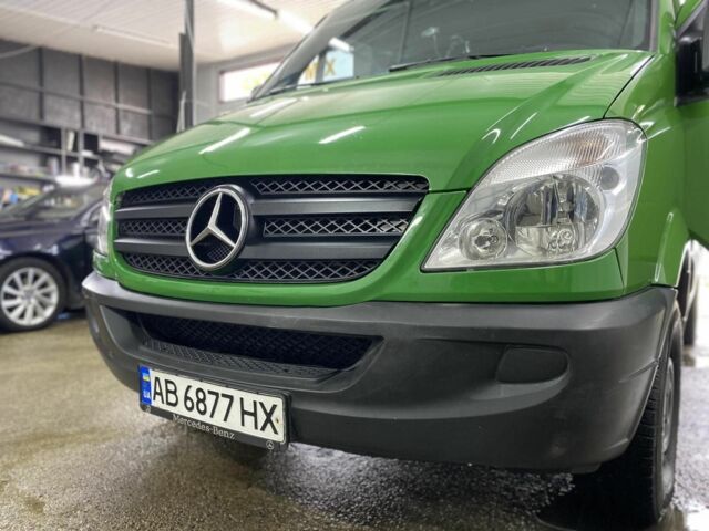 Зеленый Мерседес Sprinter, объемом двигателя 2.1 л и пробегом 417 тыс. км за 10000 $, фото 4 на Automoto.ua
