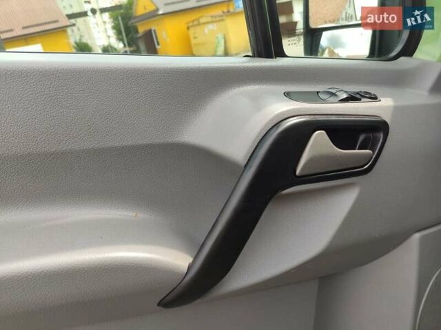 Зеленый Мерседес Sprinter, объемом двигателя 0 л и пробегом 285 тыс. км за 22900 $, фото 18 на Automoto.ua