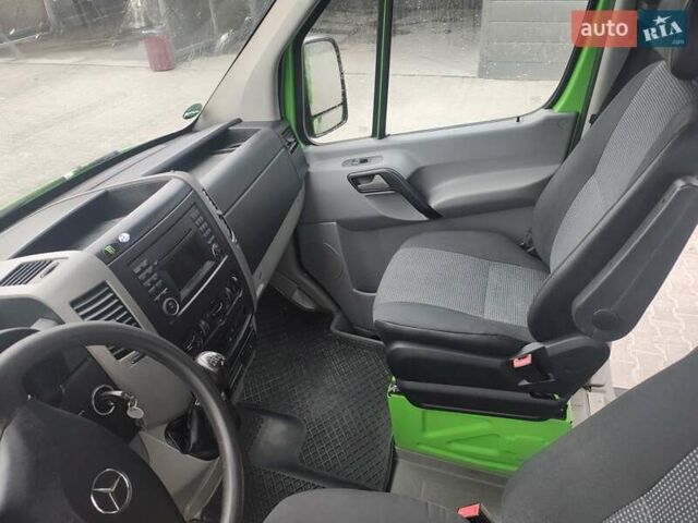 Зелений Мерседес Sprinter, об'ємом двигуна 0 л та пробігом 267 тис. км за 20950 $, фото 15 на Automoto.ua