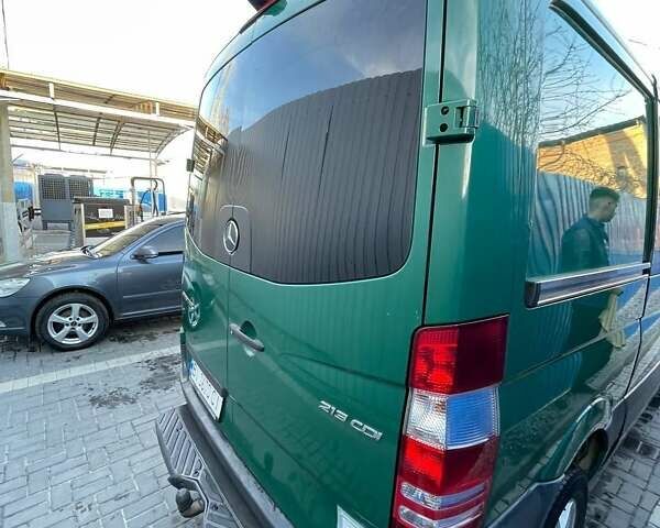 Зеленый Мерседес Sprinter, объемом двигателя 2.1 л и пробегом 315 тыс. км за 14700 $, фото 5 на Automoto.ua