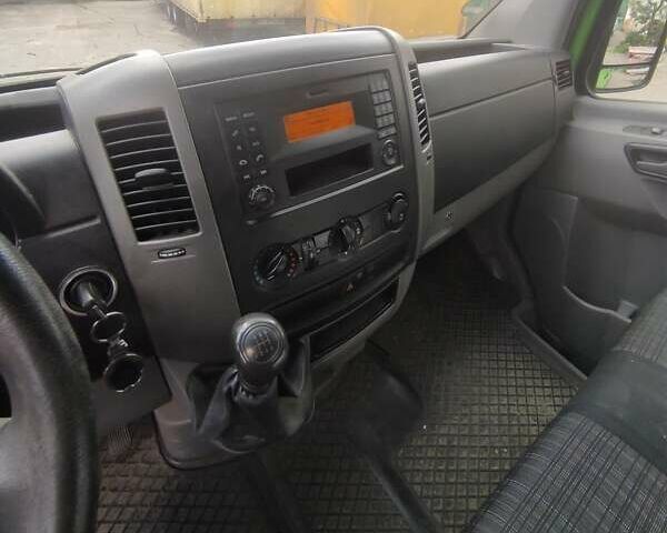 Зеленый Мерседес Sprinter, объемом двигателя 2.14 л и пробегом 330 тыс. км за 16800 $, фото 7 на Automoto.ua