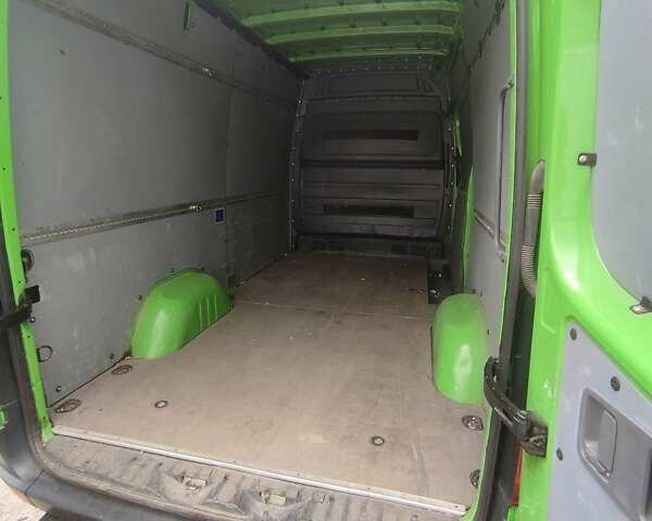 Зеленый Мерседес Sprinter, объемом двигателя 2.14 л и пробегом 330 тыс. км за 16800 $, фото 8 на Automoto.ua