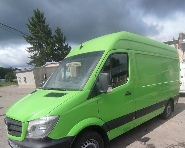 Зеленый Мерседес Sprinter, объемом двигателя 2.14 л и пробегом 330 тыс. км за 16800 $, фото 2 на Automoto.ua
